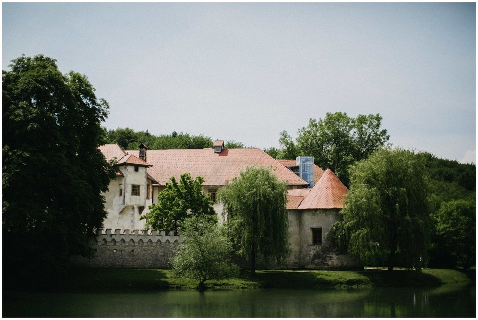 A castle tower and statue are shown in two views. Photograph by documentary wedding photographer Joshua Mikhaiel.